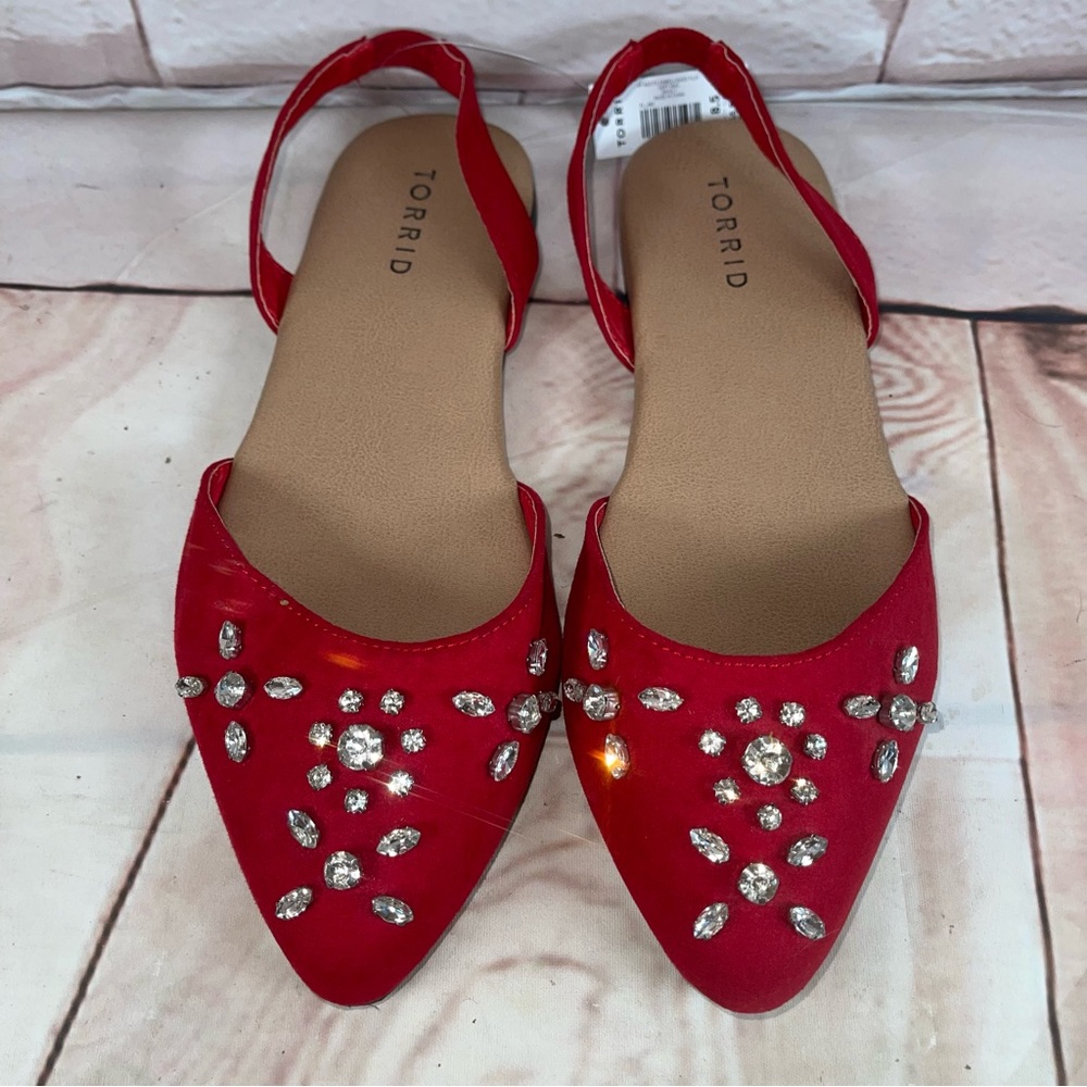 NWT TORRID Sz 8.5 WW RED EMBELLISHED FAUX SUEDE SLINGBACK FLATS ALMOND TOE - Picture 3 of 8